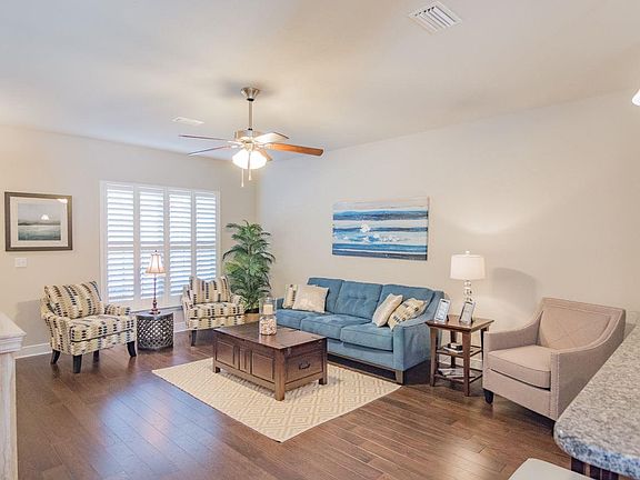 3rd image of 6091 Barefoot Ct