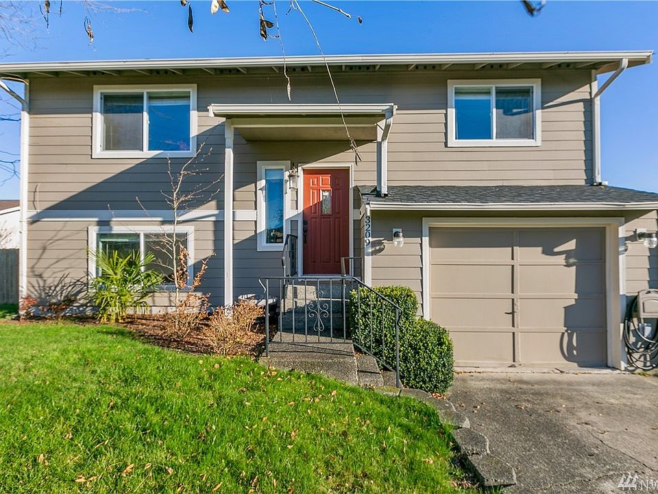 1st image of 3209 53rd Pl NE