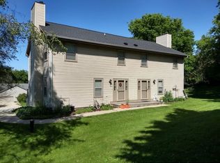 440 Hi View Dr #450, Brookfield, WI 53045