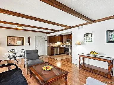 1 bed, 760 sqft, $1,950 — Photo 1