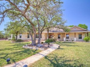 140 Oak Hampton Trl, Ingram, TX 78025