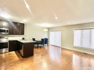 1050 Oakcrossing Gate #1, London, ON N6H0E9