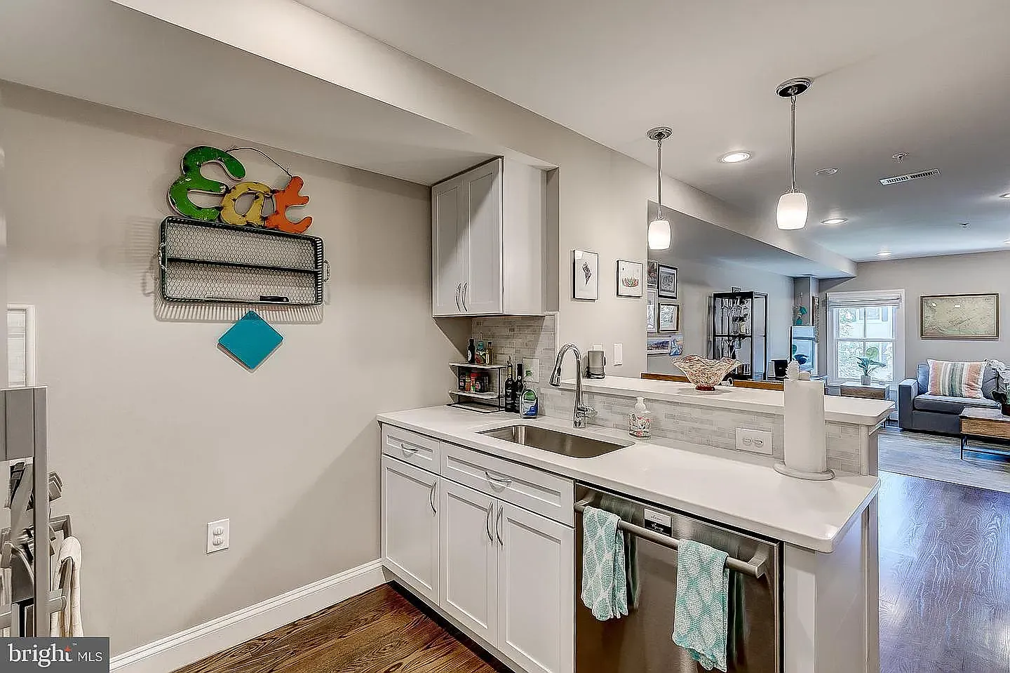 2 bed, 2.5 bath, 1044 sqft, $5,495 — Photo 4