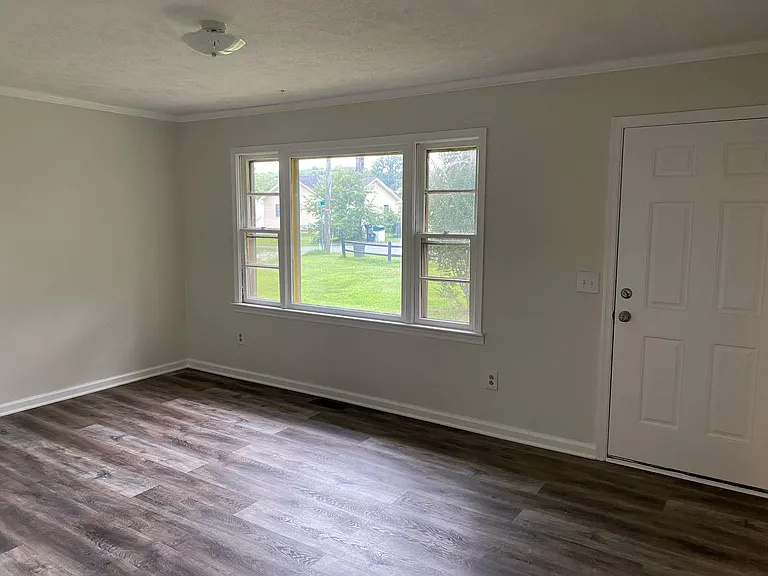 307 Bock St — Photo 5