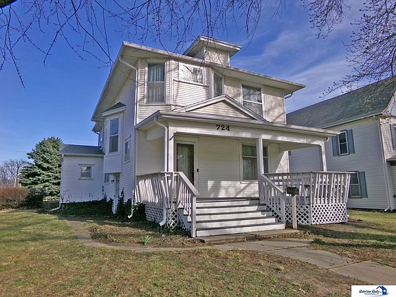 2nd image of 724 N 10th St