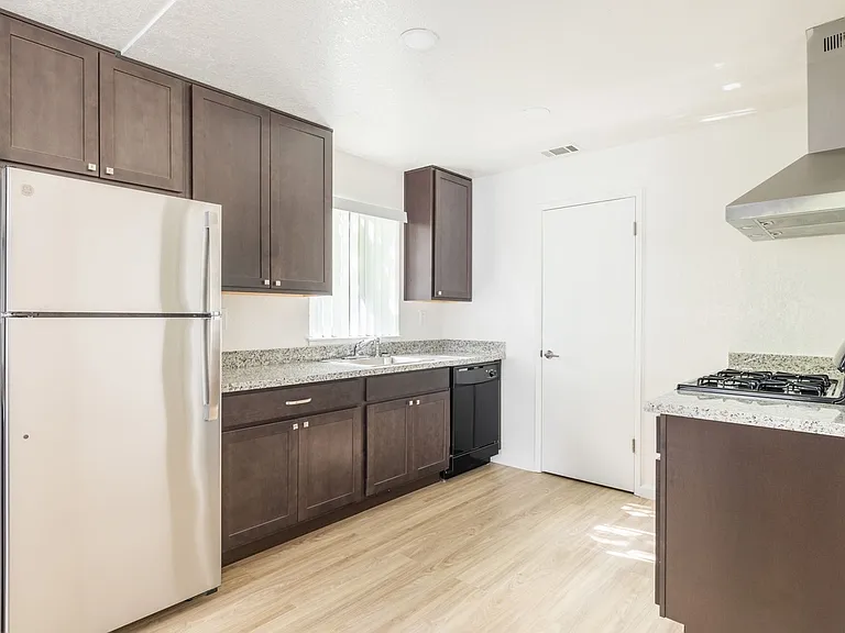 Manteca Golf & Tennis Villas — Photo 11