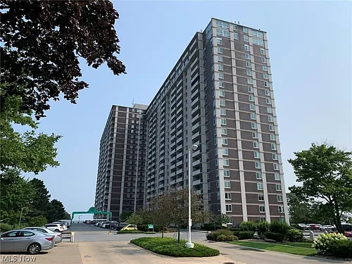 Lake Ave Photo 1