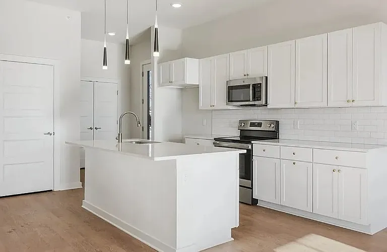 2900 Edwin Way #401 — Photo 5
