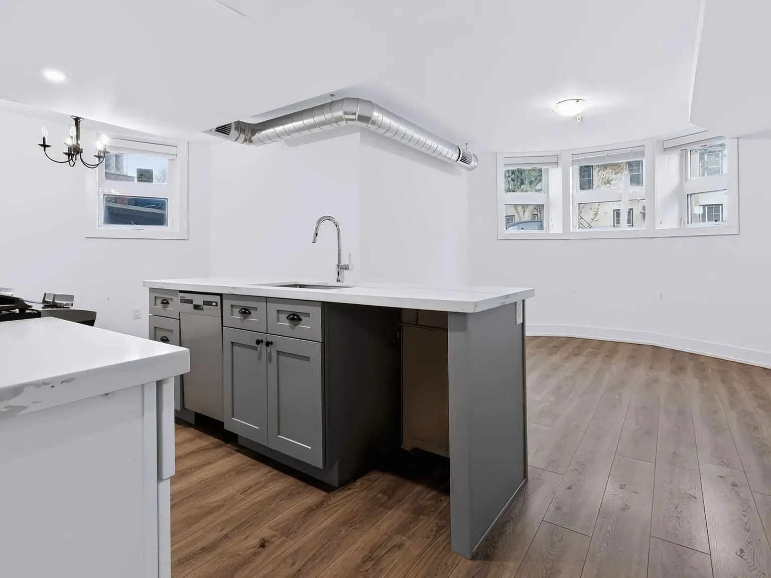 Trendy 1 Bedroom In Durand — Photo 2