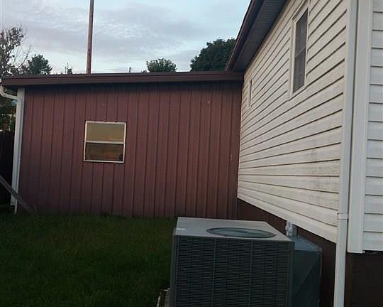 5th image of 121 Parrotts Cir