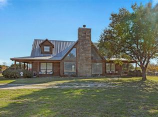 3090 Old Navasota Rd, Brenham, TX 77833
