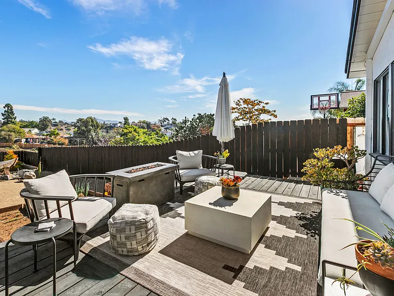 1803 Midvale Dr — Photo 19