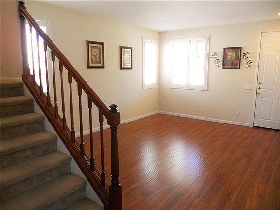 4th image of 29323 Kelly Ct