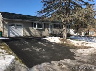 13 Willow Dr, Whitesboro, NY 13492