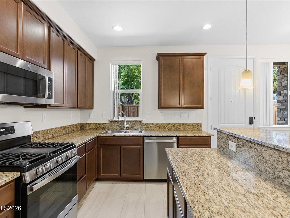 1st image of 907 W End St