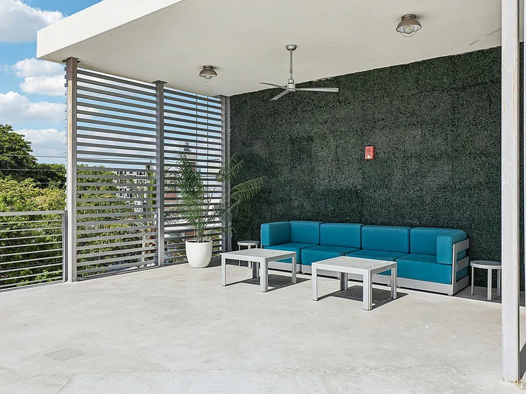 Riverview One Apartments — Photo 13