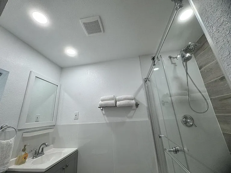 4308 W North A St — Photo 17
