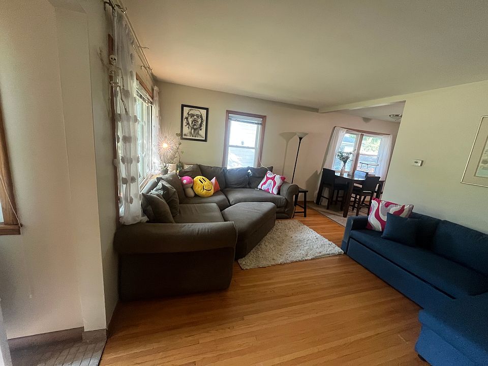 1st image of 4129 37th Ave S #2