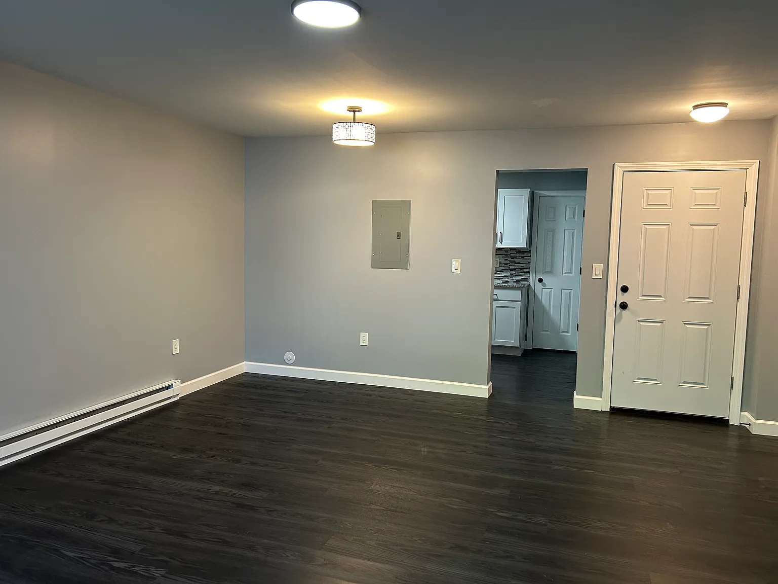 2 bed, 960 sqft, $1,700 — Photo 1