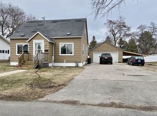 1016 W Hosmer St, Marinette, WI 54143