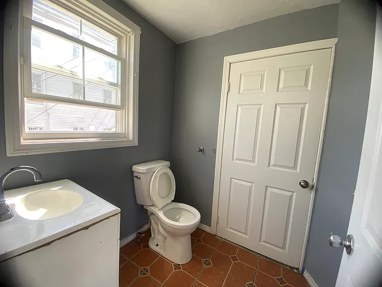 81 Pilgrim Ave — Photo 10
