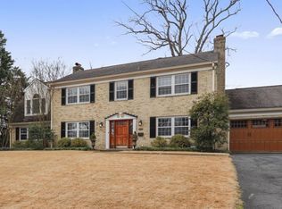 7212 Burtonwood Dr, Alexandria, VA 22307