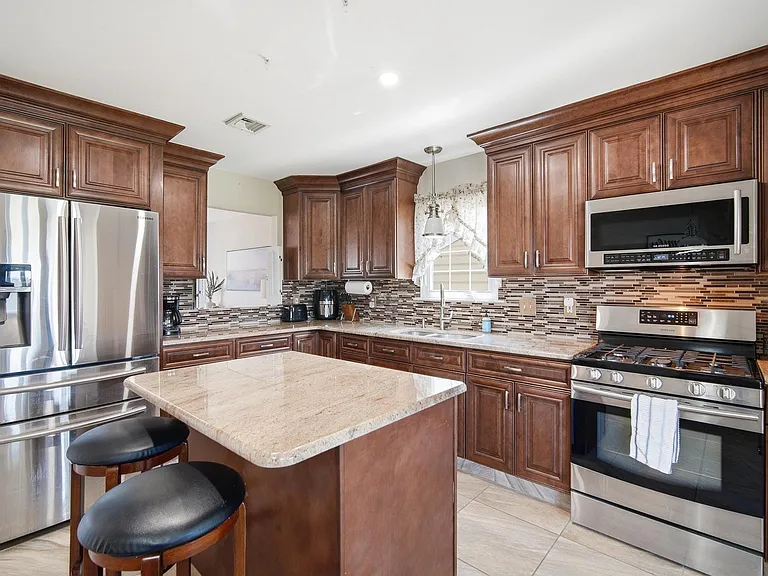 214 Hagen Rd — Photo 12