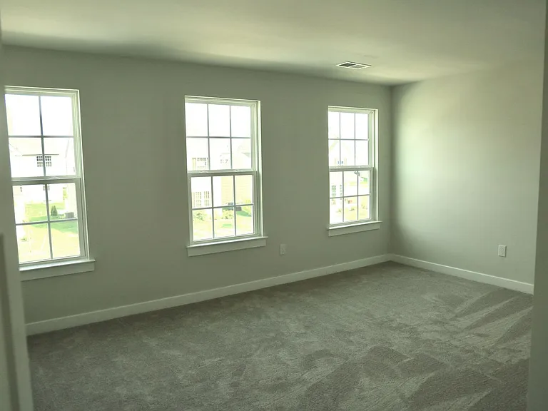 1331 Darling Dr — Photo 14