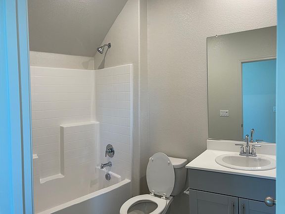 Bathroom 1 (downstairs)