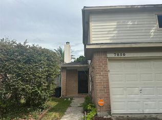 7850 Hillbarn Dr, Houston, TX 77040