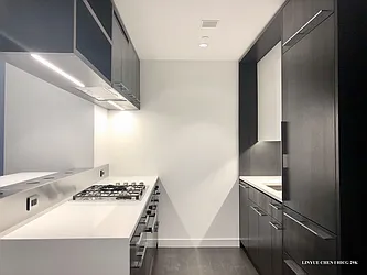 Rented by Gulia Wang, LREB