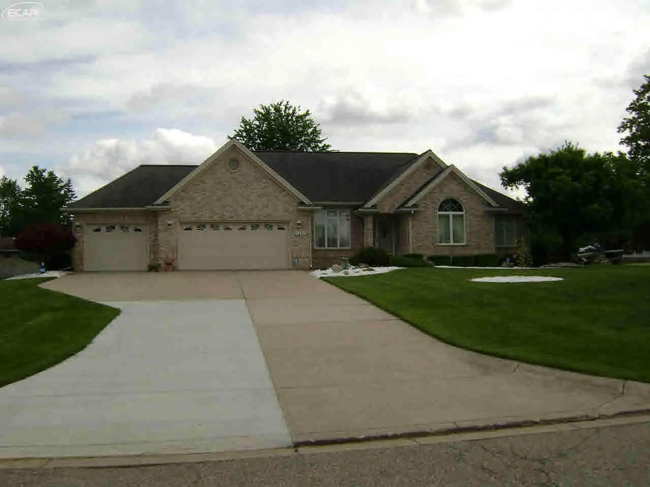 3263 Fieldstone Dr photo 1