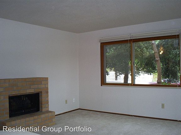 2nd image of 3820 NE 155th Pl #903