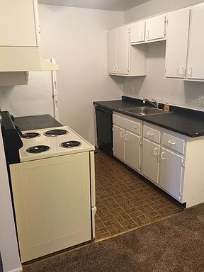 1st image of 2746 Golfside Dr APT 513