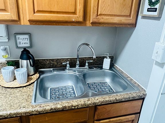 4th image of 7166 Lyndover Pl APT E