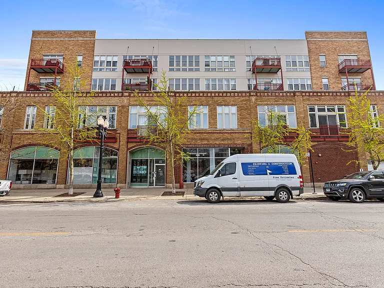 1225 W Morse Ave #304 — Photo 1