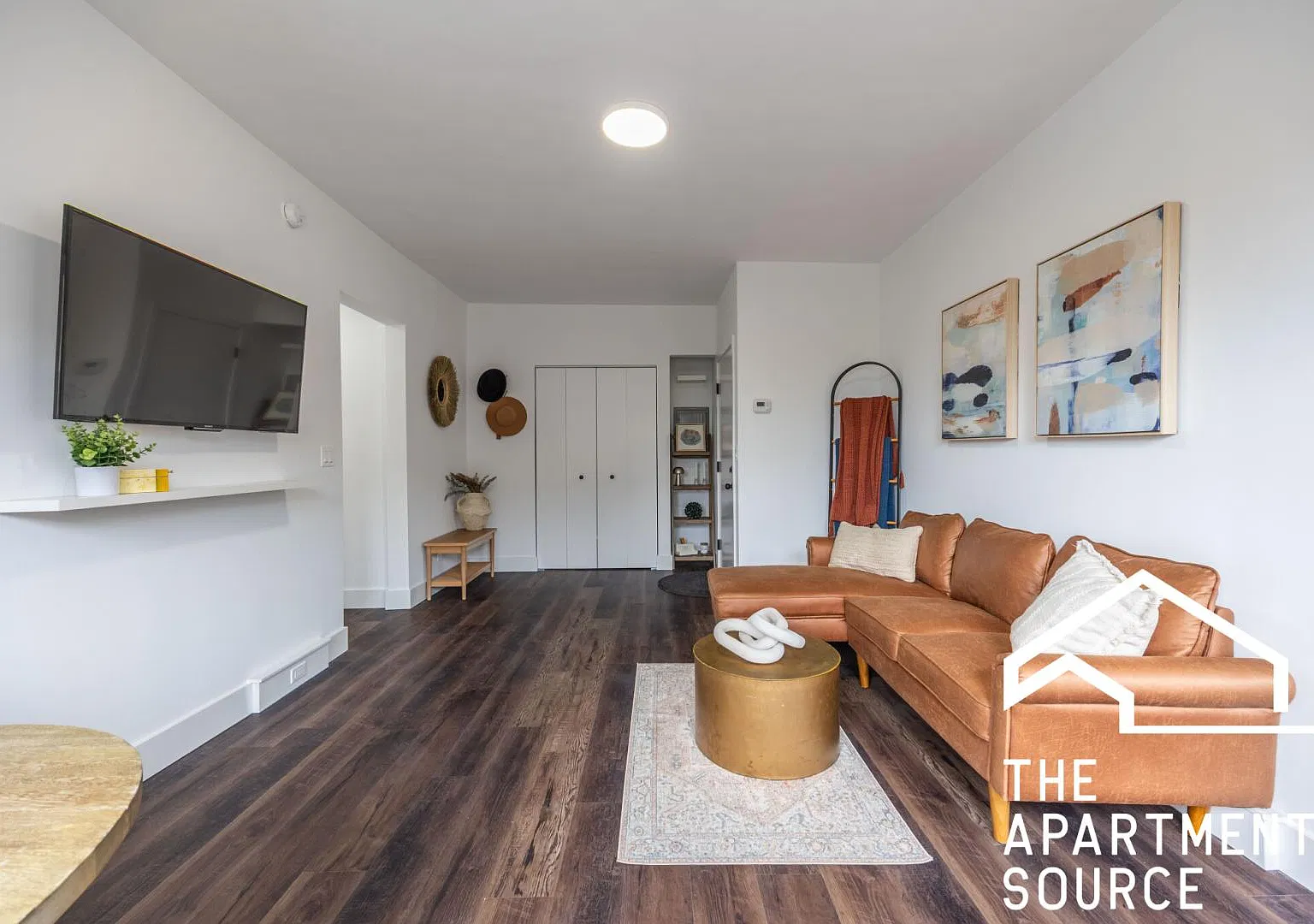 2 bed, 850 sqft, $2,595 — Photo 3