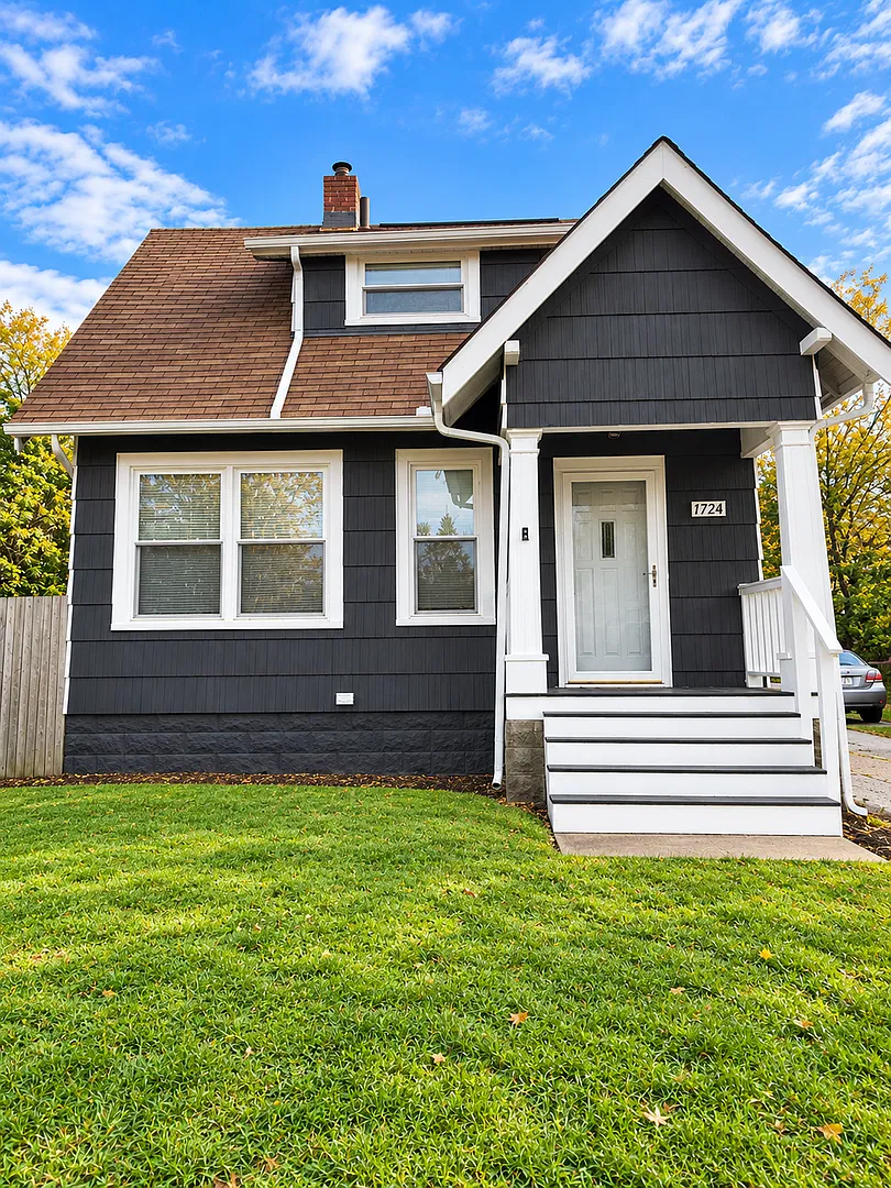 2 Bedroom Canton Home for Rent — Photo 1