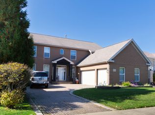 2512 Joshua Ln, Northbrook, IL 60062
