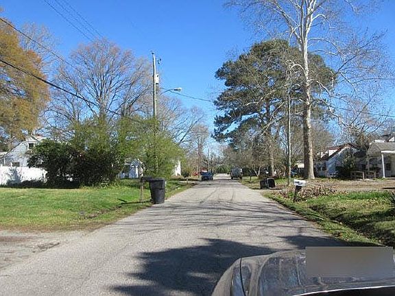 4th image of 908 Jewell Ave