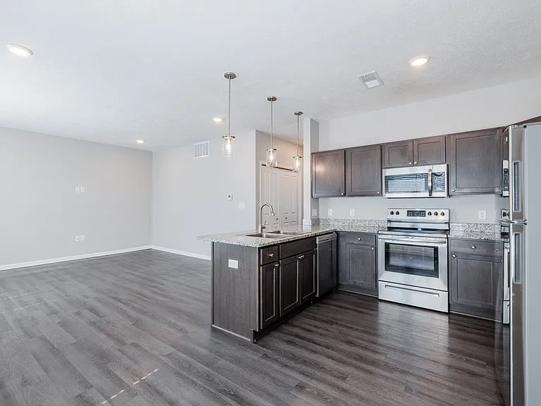 Trailview Apartments at Pioneers Park — Photo 73