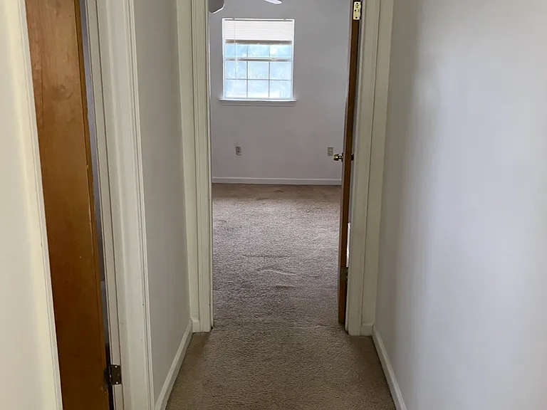 4250 Janet Ave #10 — Photo 3
