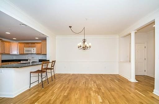 5th image of 1103 Emerald Ct