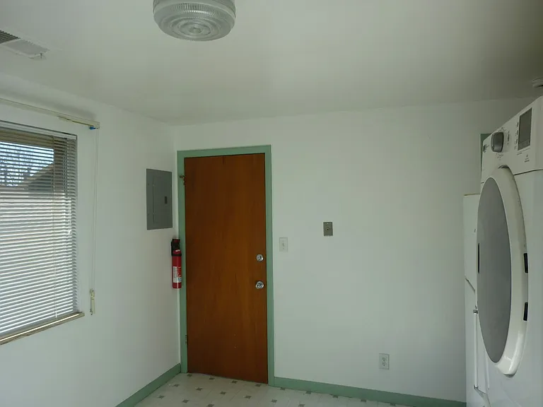2955-2959 N Newton St #2955-A — Photo 22