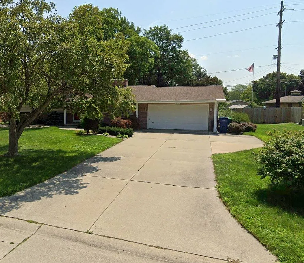 4415 Bradford Dr, Saginaw MI - Owner Finance Home