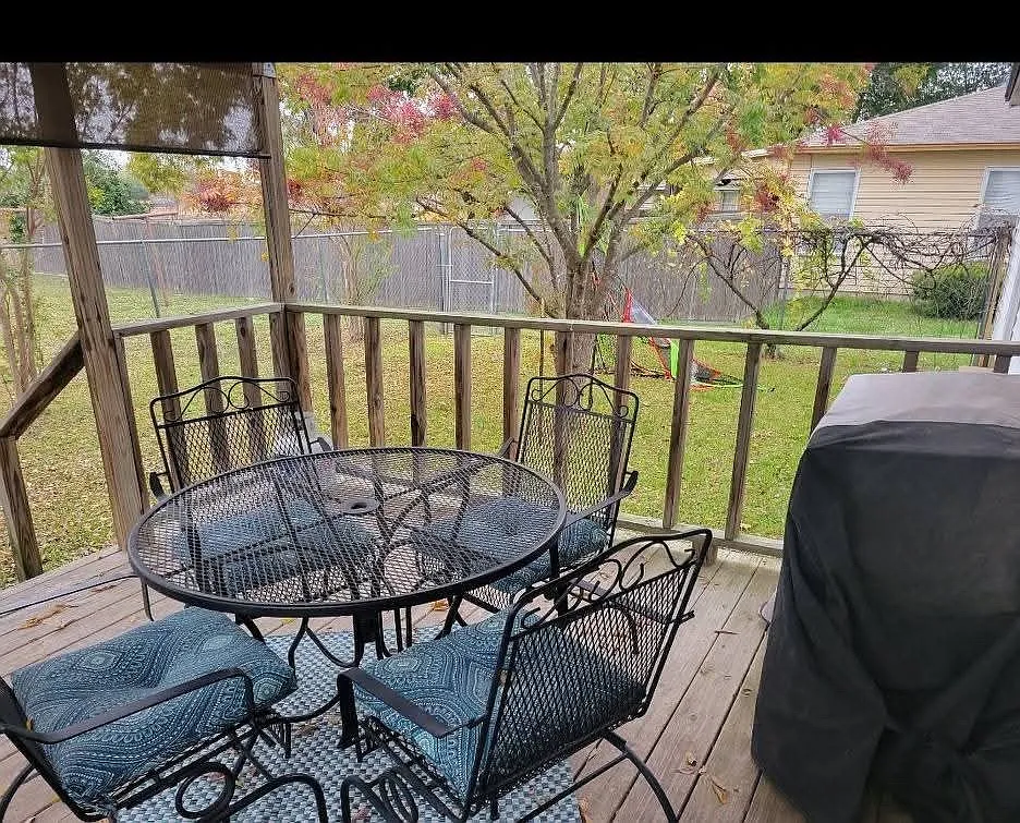 2 bed, 825 sqft, $1,650 — Photo 3