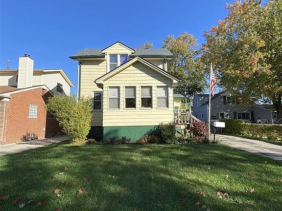 3rd image of 22623 Saint Gertrude St