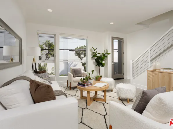 6067 W Studio Ct, Los Angeles, CA 90038