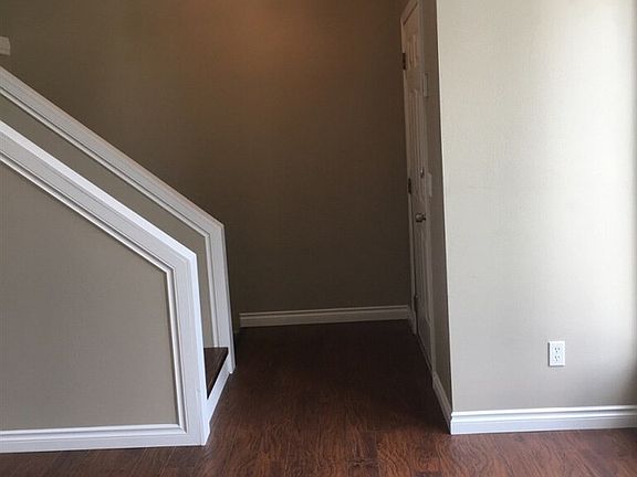 5th image of 2702 S Havana St