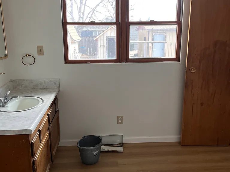 221 S Elder Ave — Photo 14